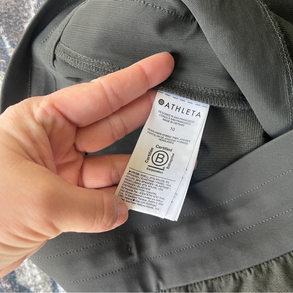 Athleta Green Headlands Hybrid Trek Jogger Pants - Picture 4 of 5